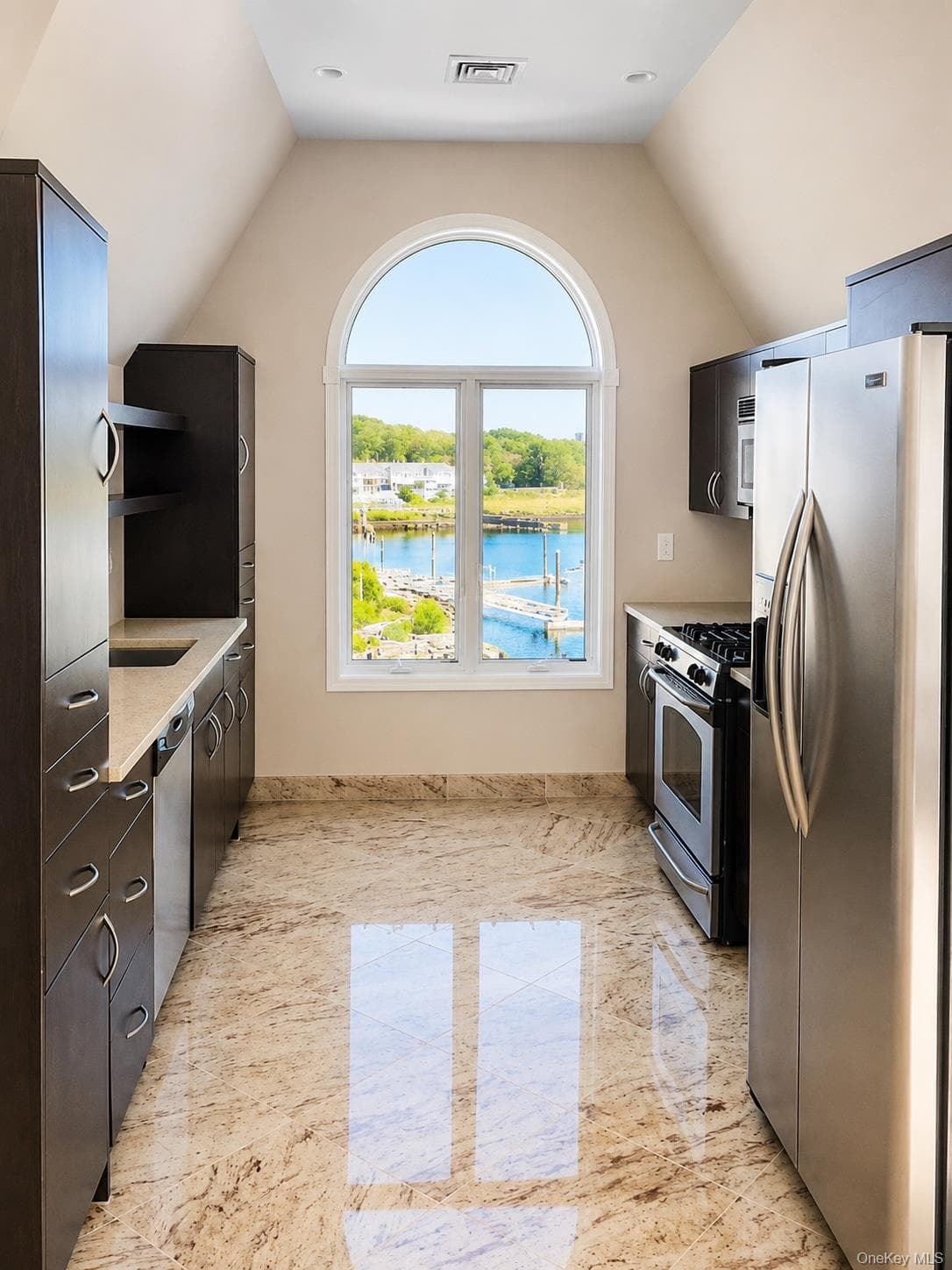 1490 Outlook Avenue Unit: 2S thumbnail 7