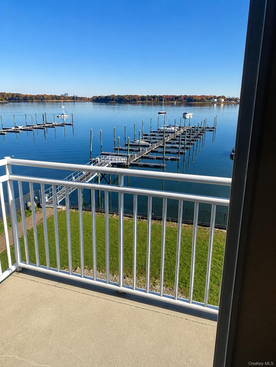 1490 Outlook Avenue Unit: 2S thumbnail 9