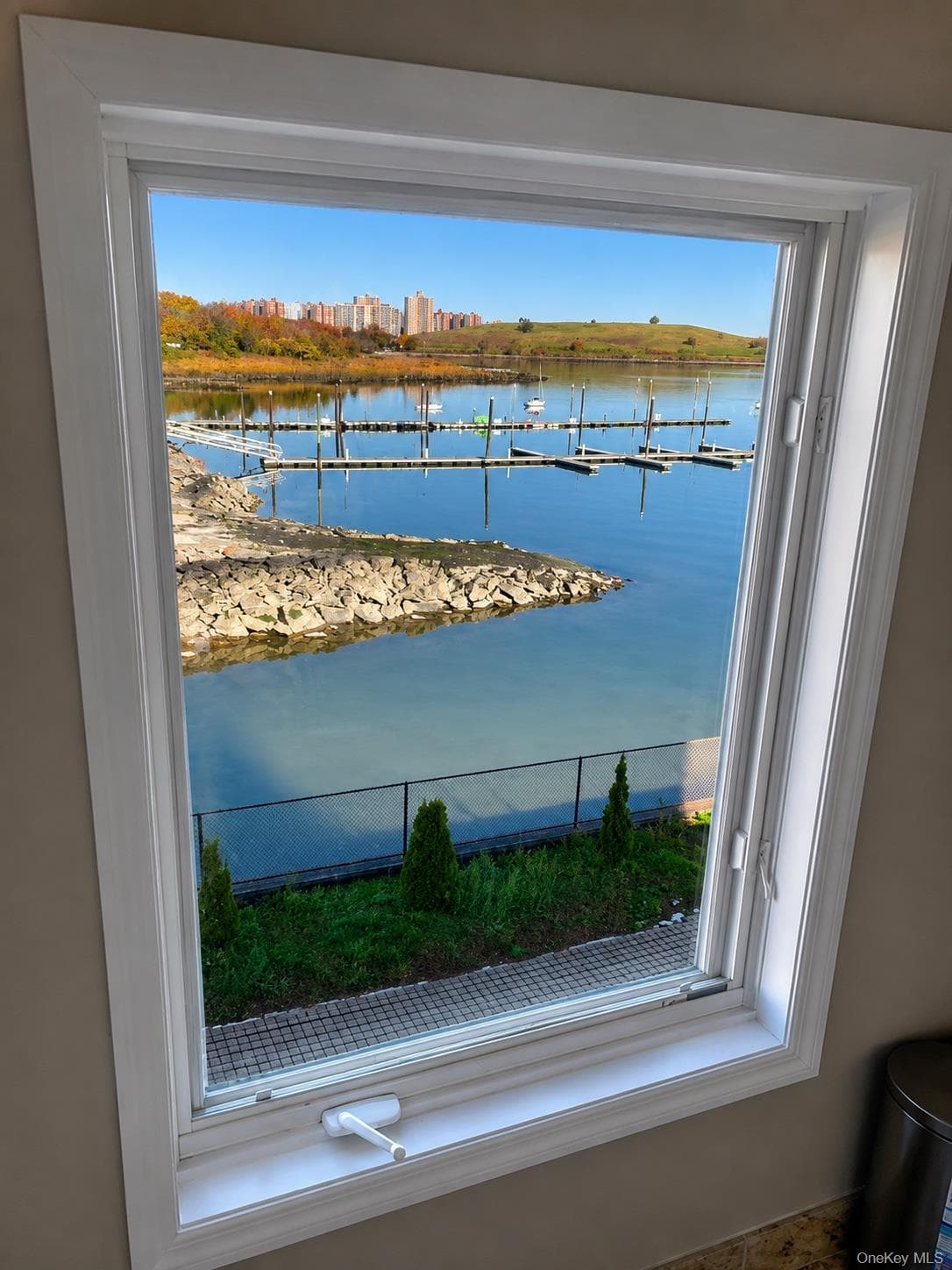 1490 Outlook Avenue Unit: 2S thumbnail 14
