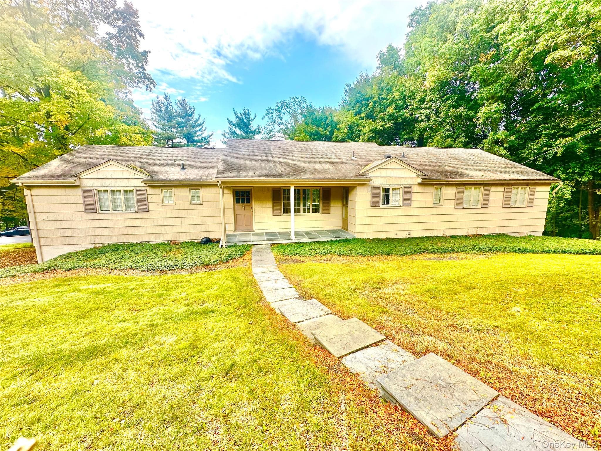 60 Clover Hill Drive thumbnail 2
