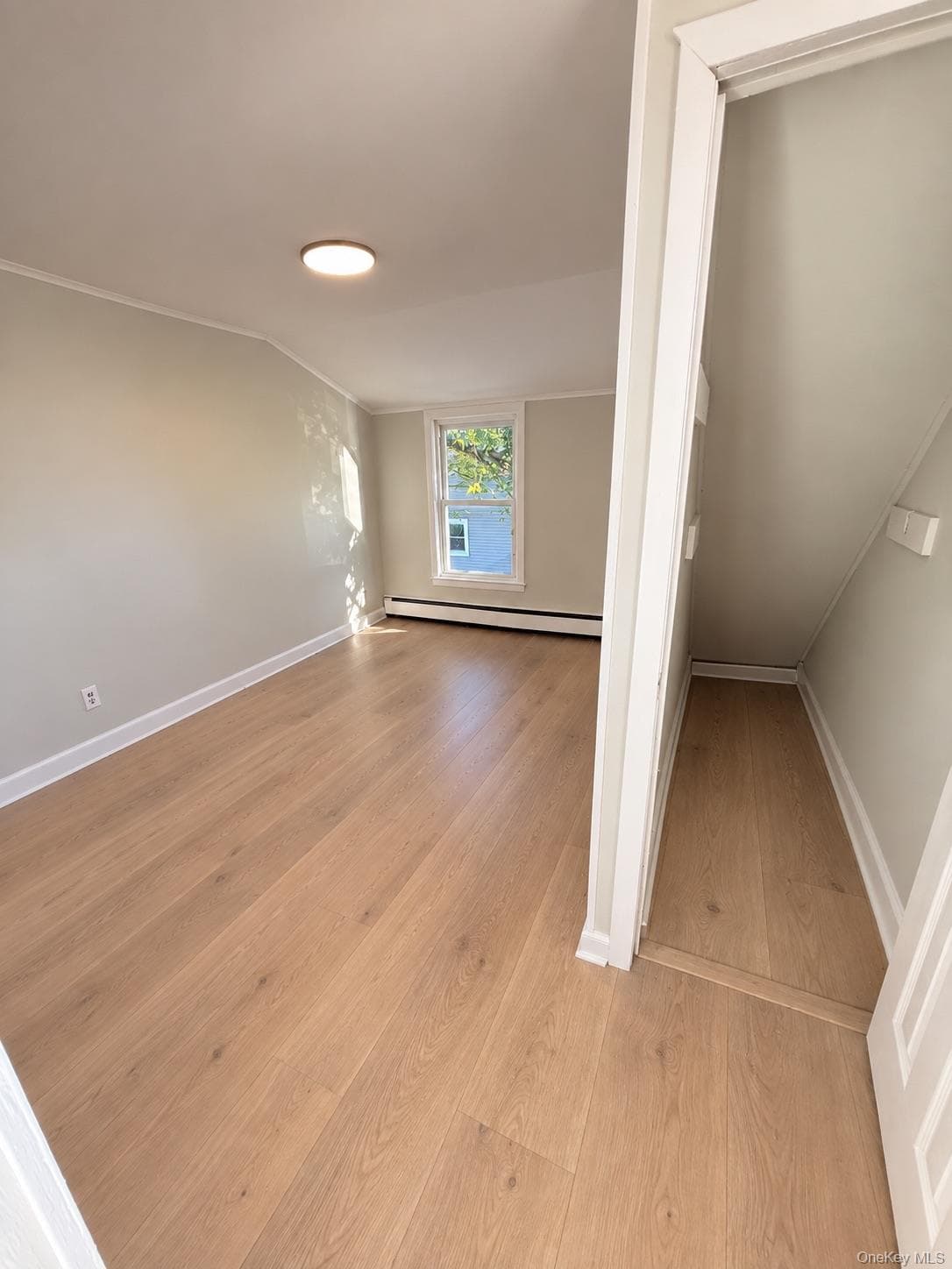 164 Fairview Boulevard thumbnail 15