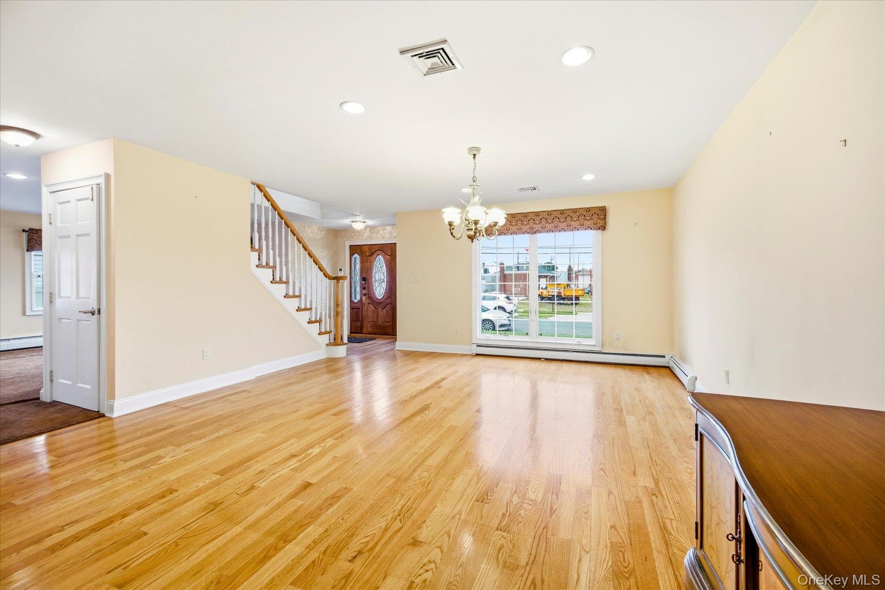 948 Cathedral Avenue thumbnail 10