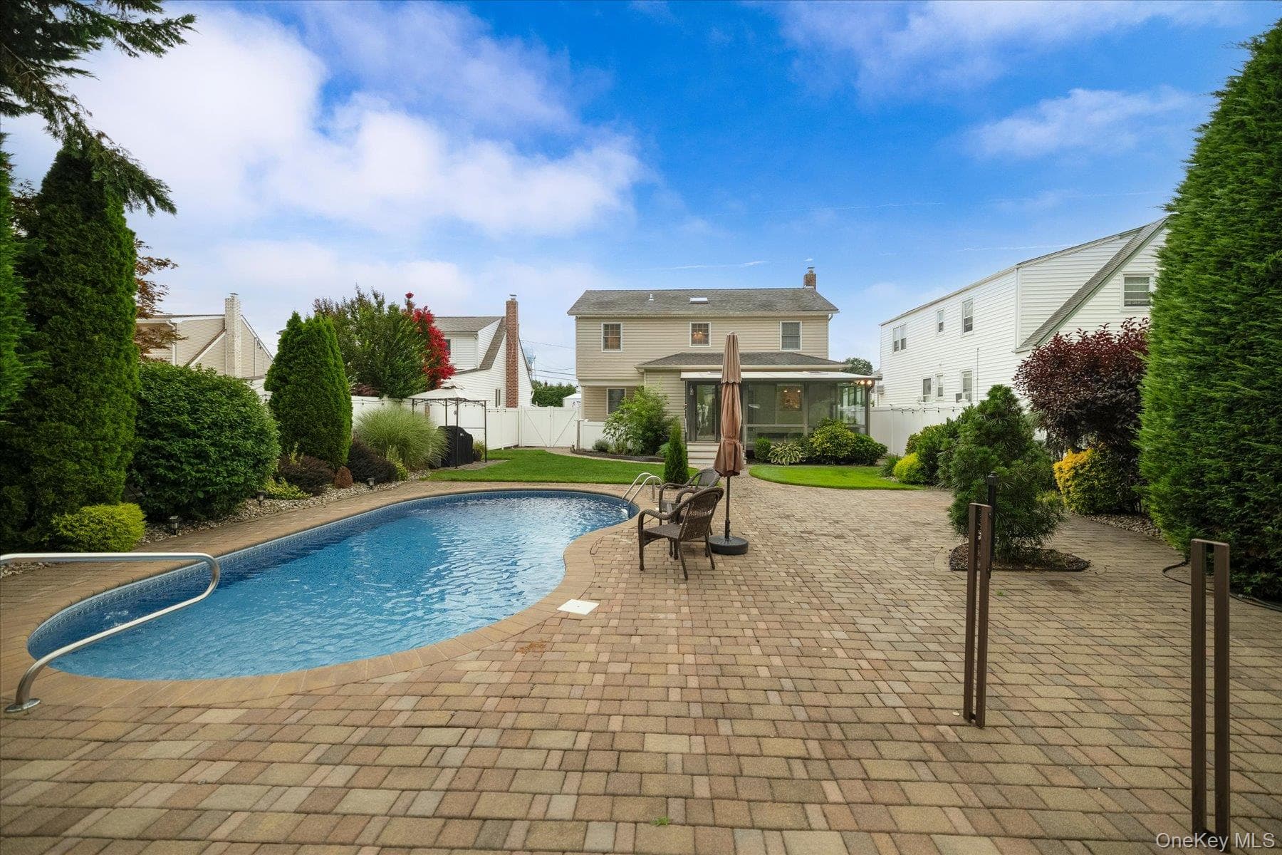 948 Cathedral Avenue thumbnail 4
