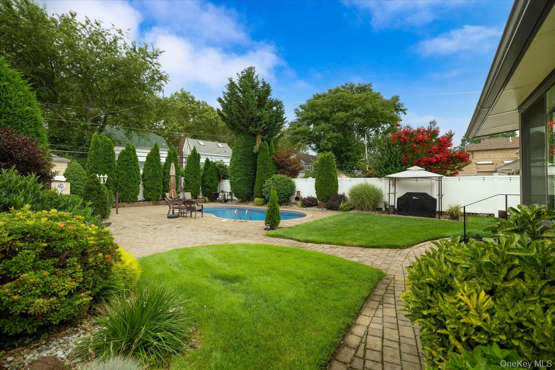 948 Cathedral Avenue thumbnail 7