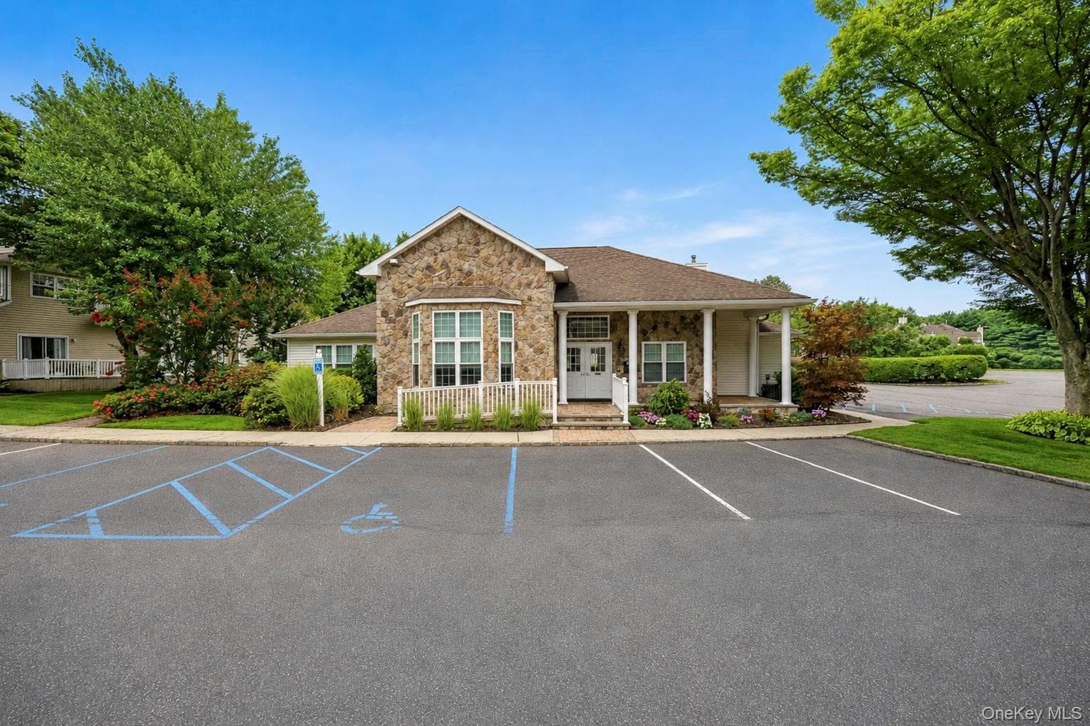 51 Deer Valley Drive thumbnail 36