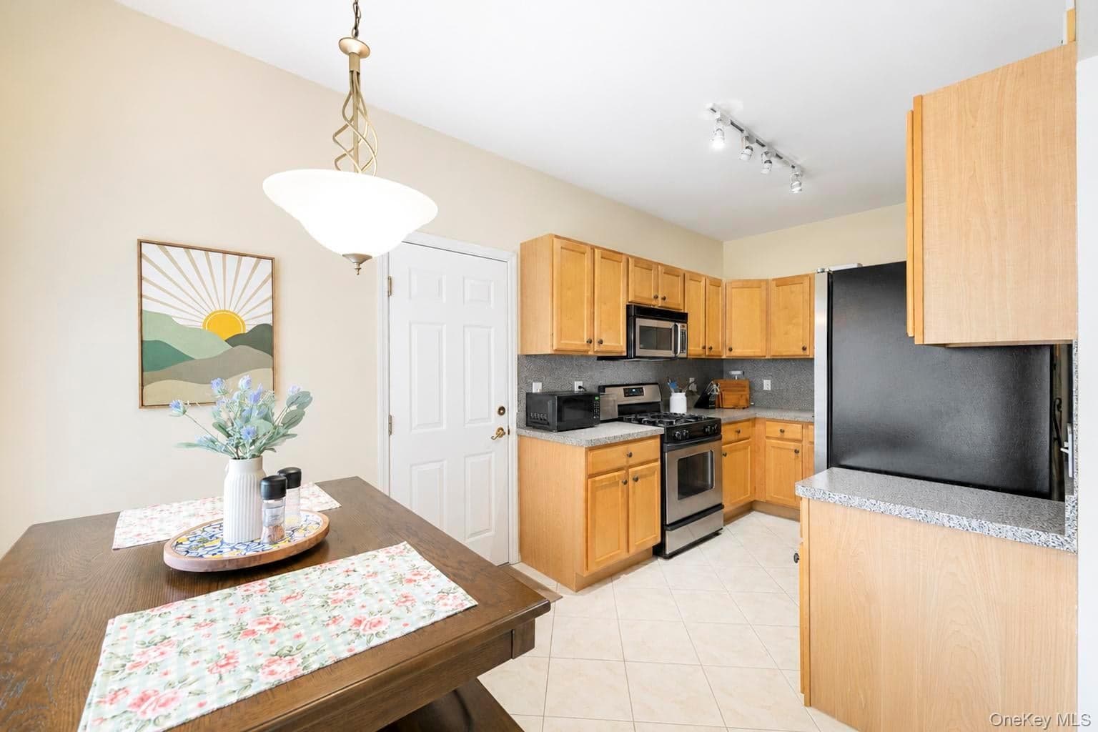 51 Deer Valley Drive thumbnail 4