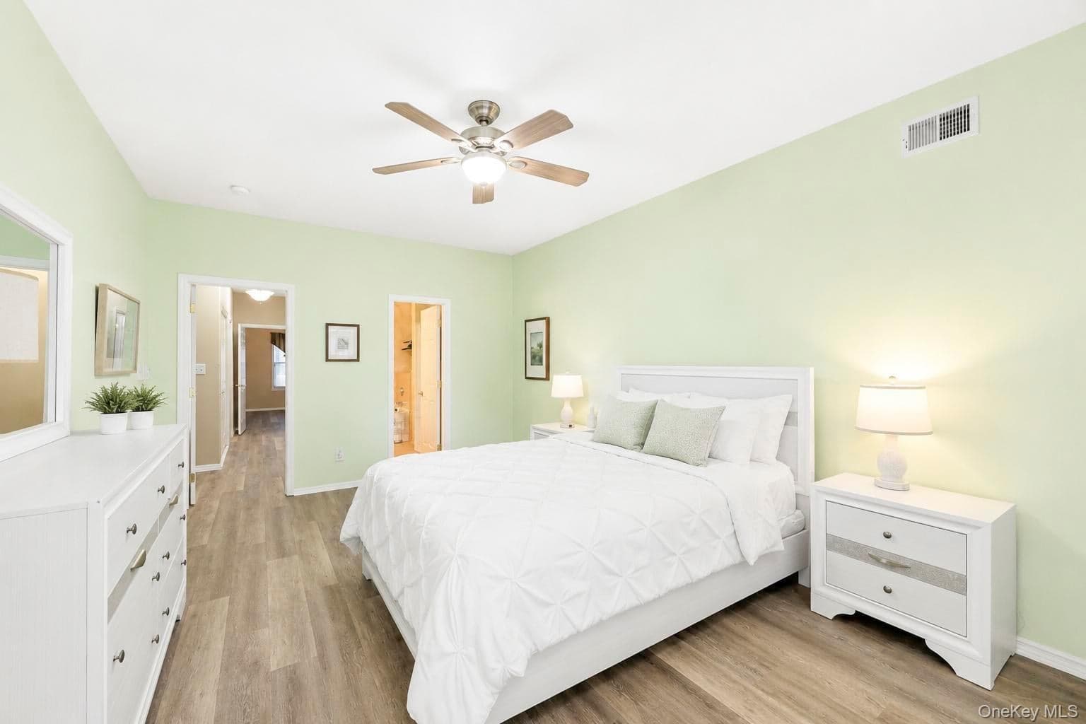 51 Deer Valley Drive thumbnail 18