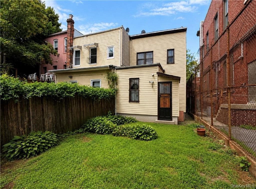 123 Milford Street thumbnail 2