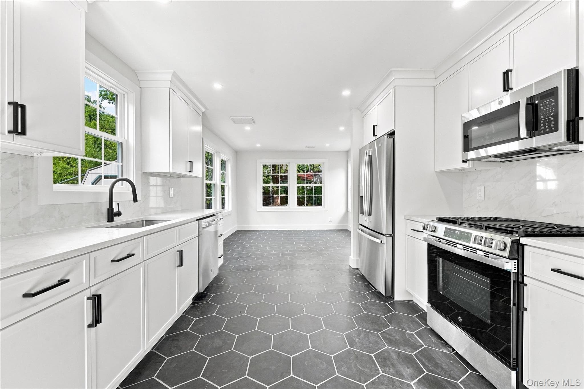 13 Campbell Lane thumbnail 9