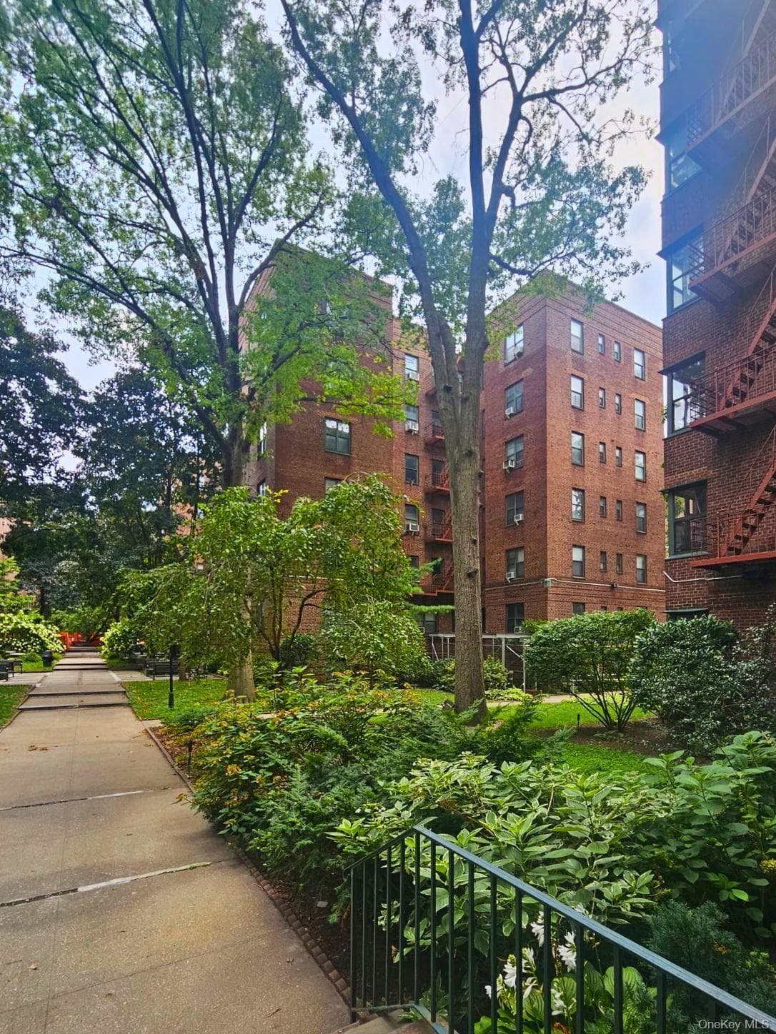 78-10 34th Avenue Unit: 1H thumbnail 13