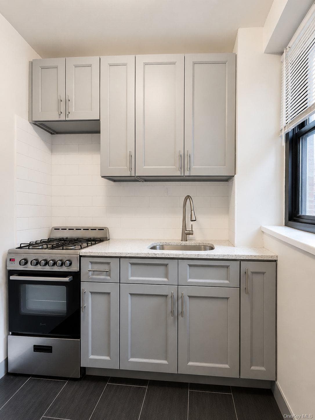 78-10 34th Avenue Unit: 1H thumbnail 10