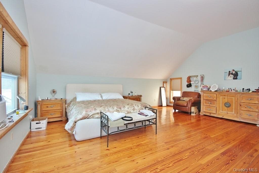 487 Black Meadow Road thumbnail 12