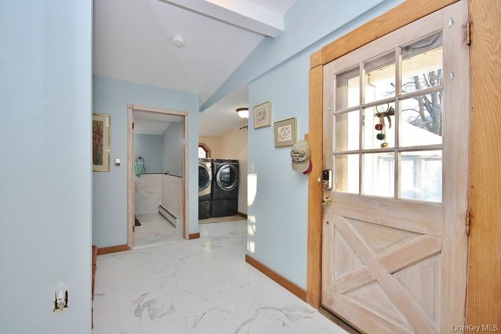 487 Black Meadow Road thumbnail 15