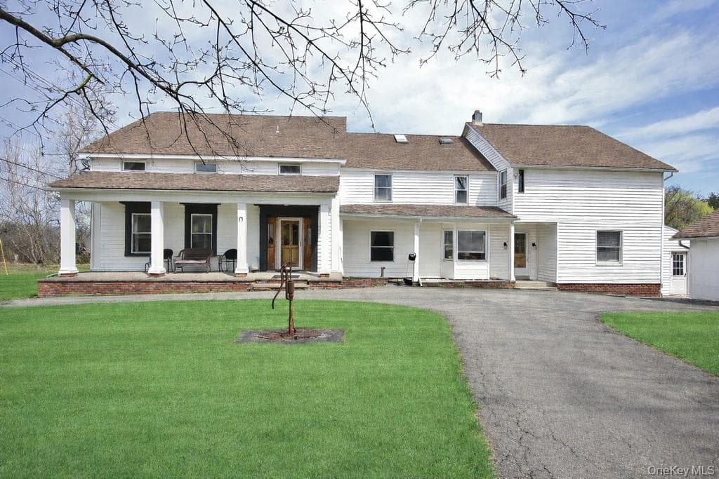 487 Black Meadow Road photo 1