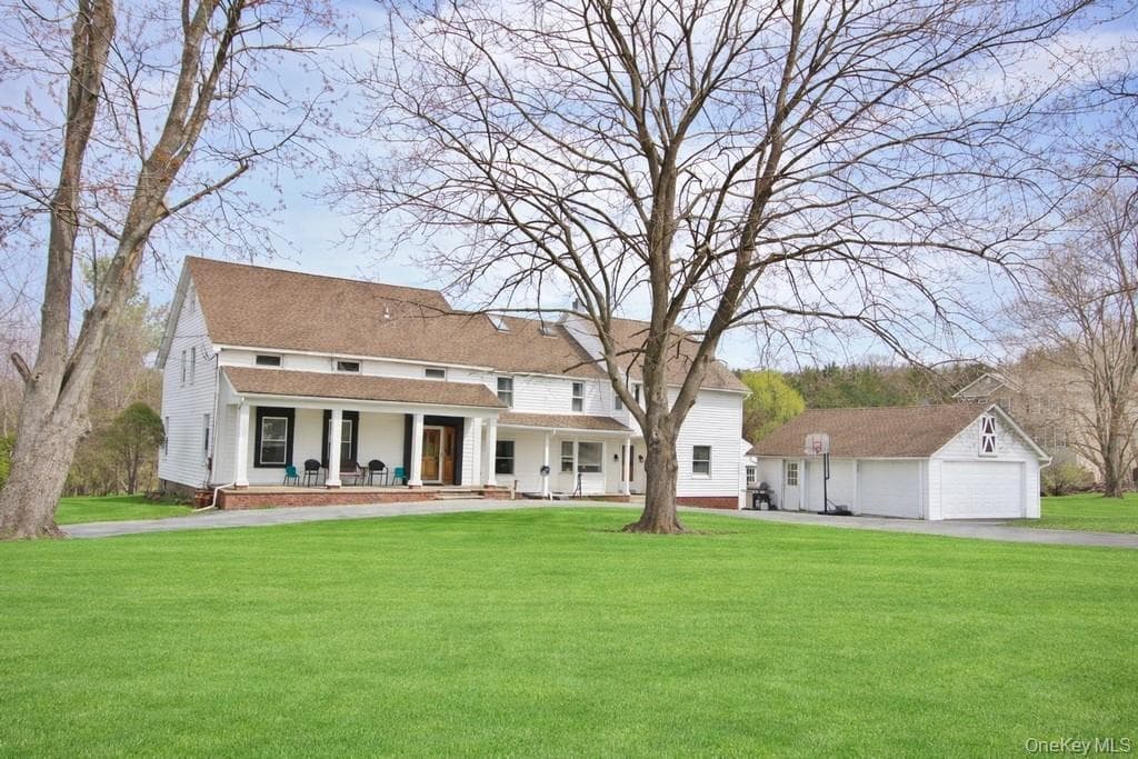 487 Black Meadow Road thumbnail 9