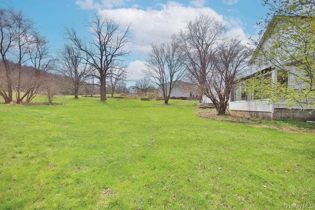 487 Black Meadow Road thumbnail 10