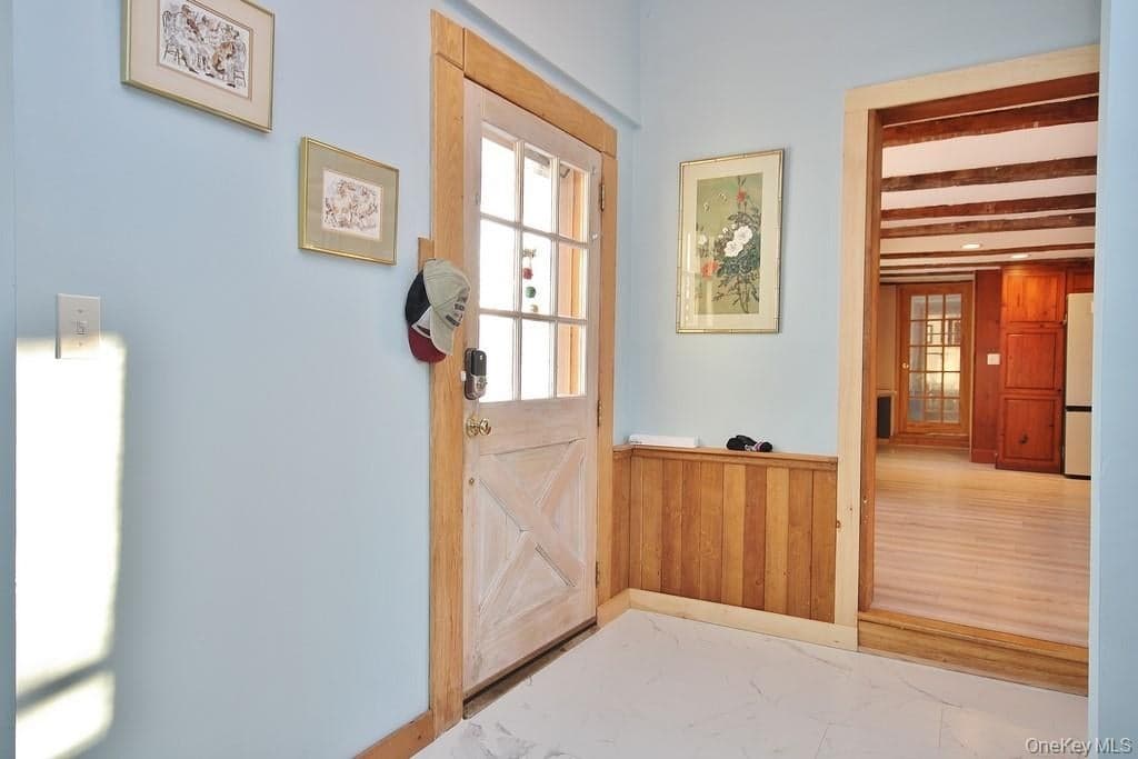 487 Black Meadow Road thumbnail 18