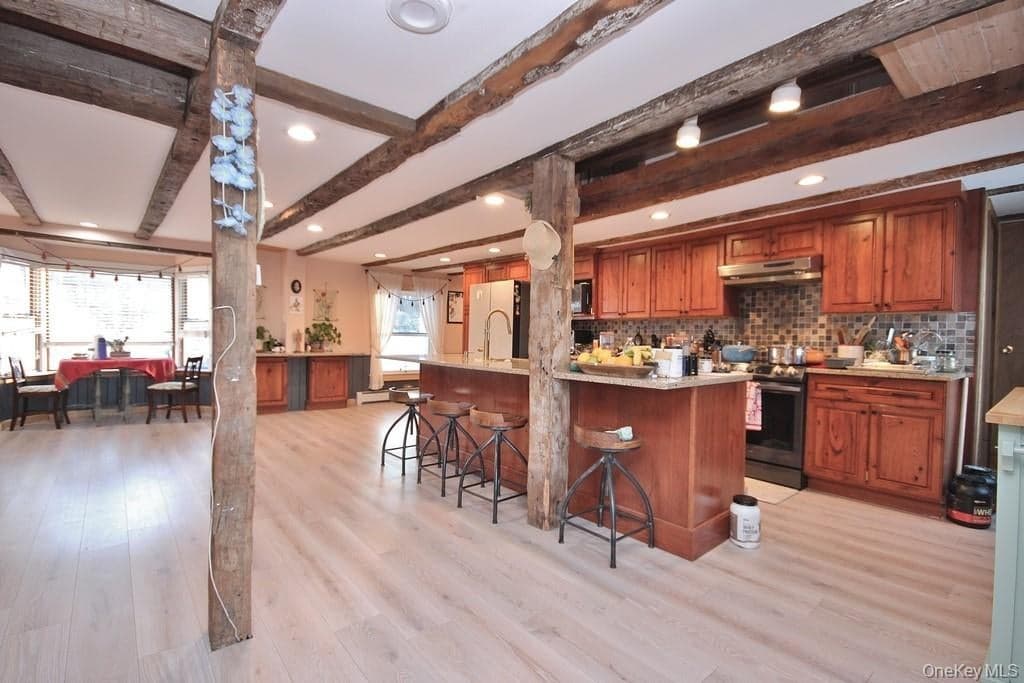 487 Black Meadow Road thumbnail 27