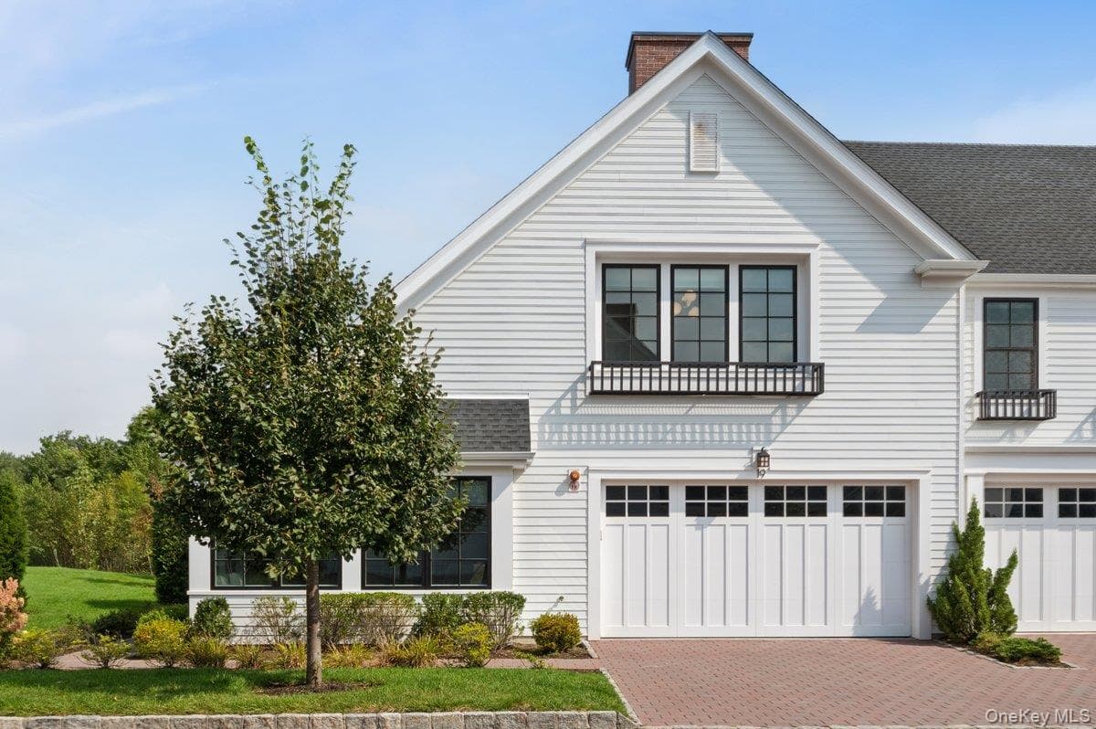 19 Lavender Lane, Rye Brook