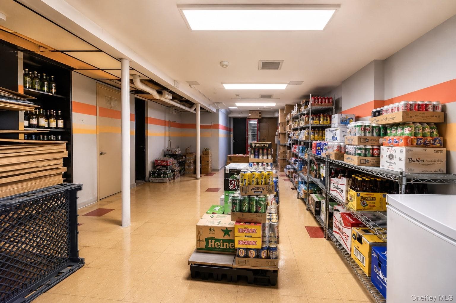 6121 Fresh Pond Road thumbnail 9