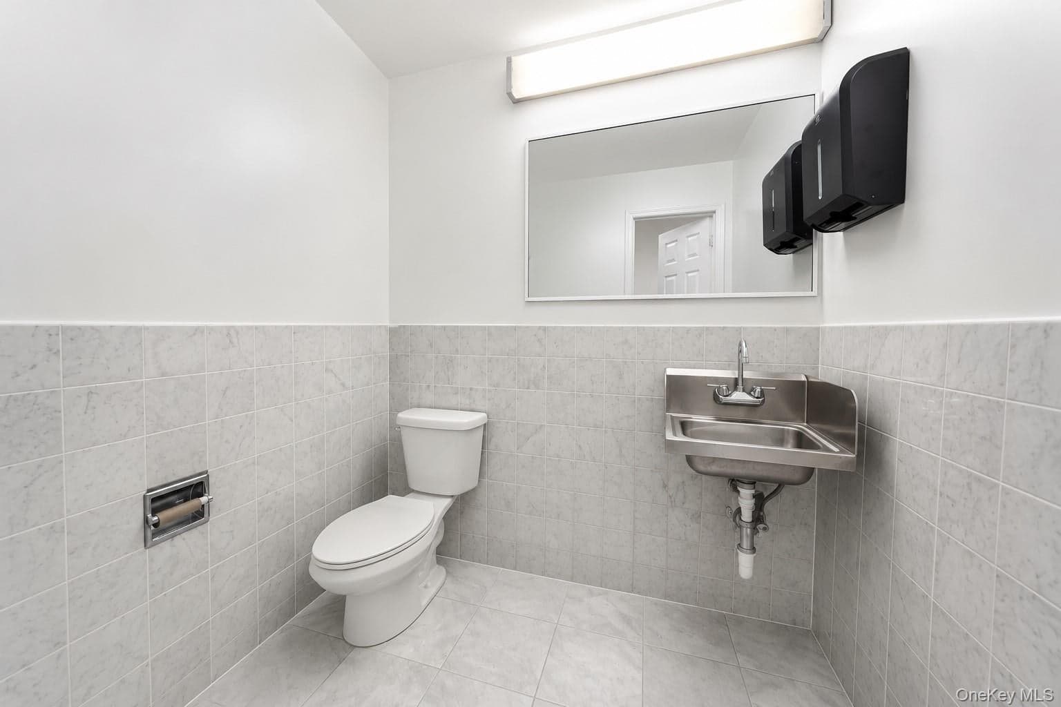6121 Fresh Pond Road thumbnail 11