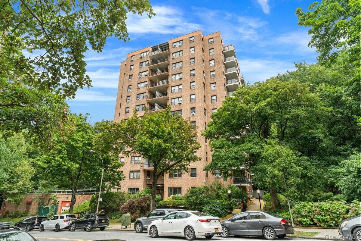 735 Kappock Street Unit: 7B thumbnail 20