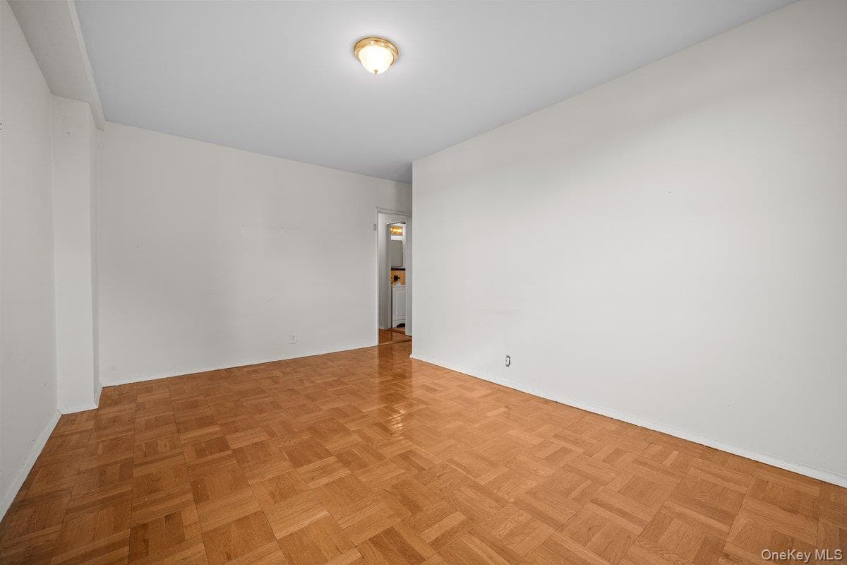 735 Kappock Street Unit: 7B thumbnail 13