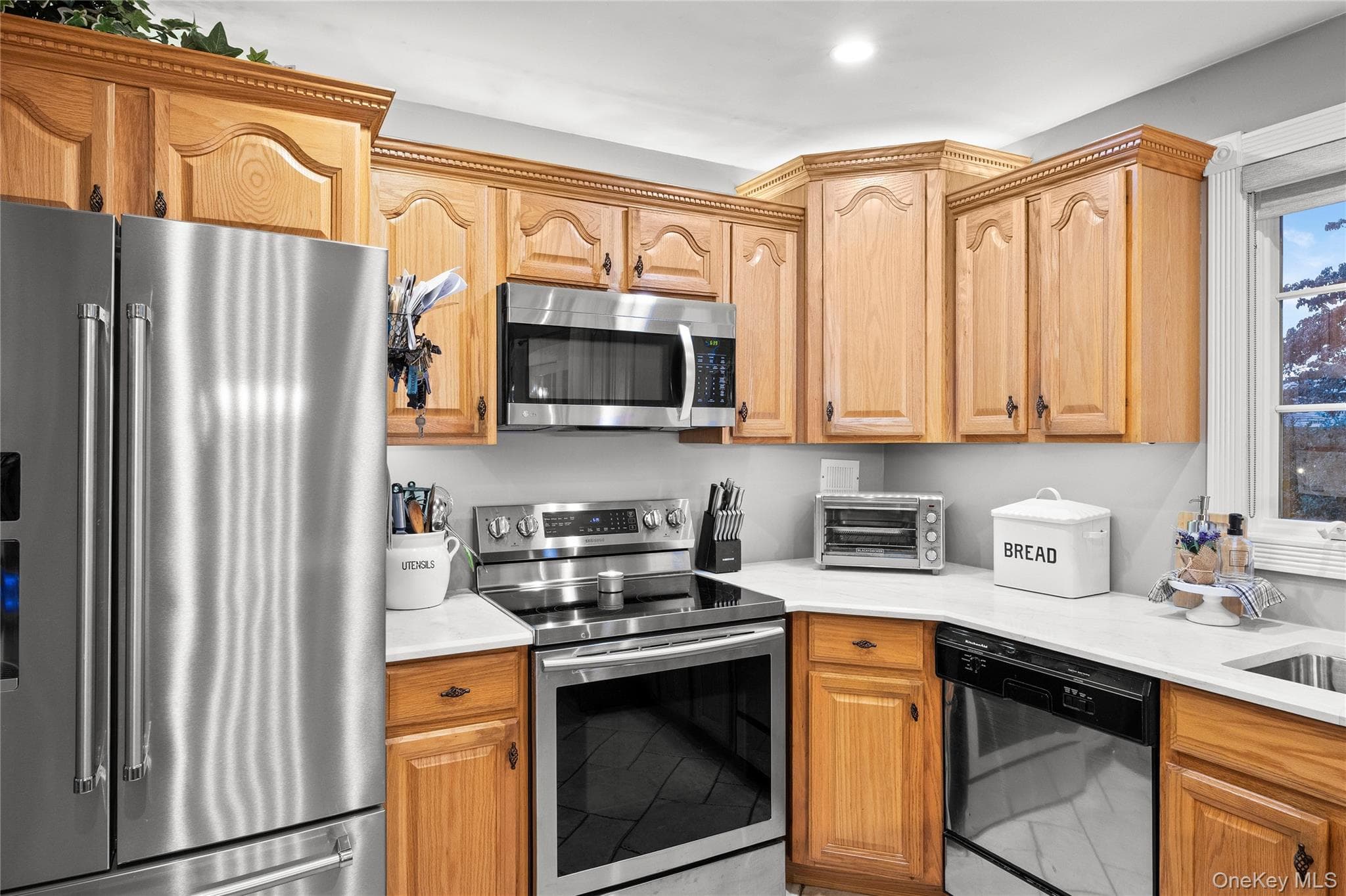 56 Kingston Avenue thumbnail 2
