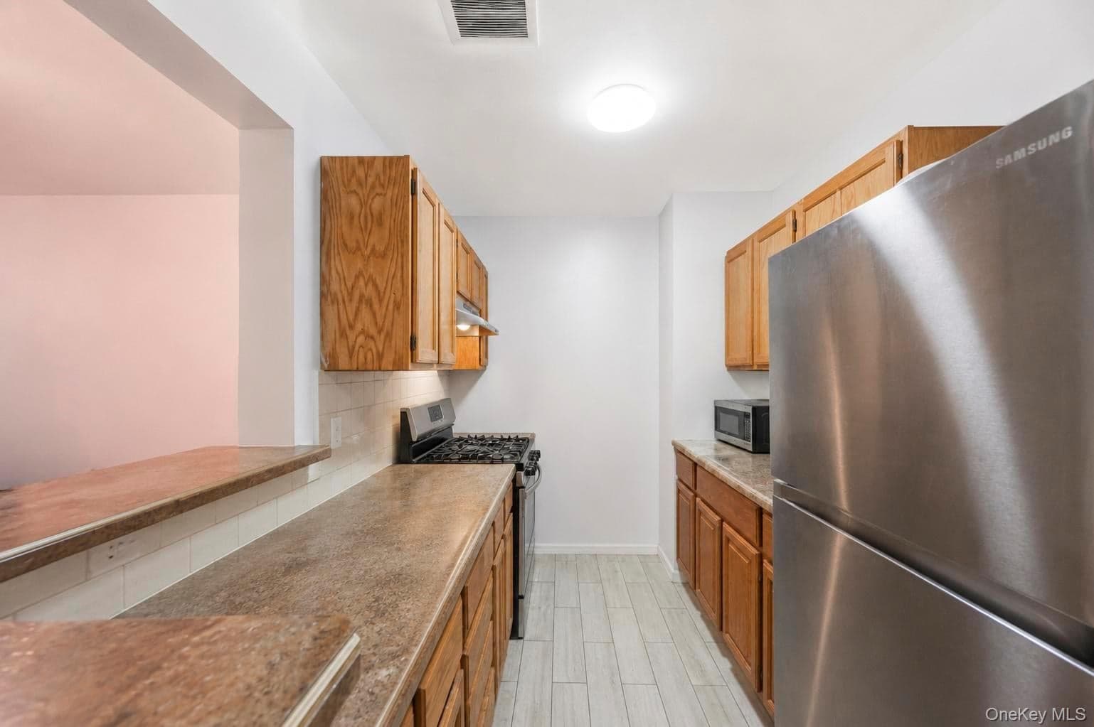 425 Barbey Street thumbnail 11