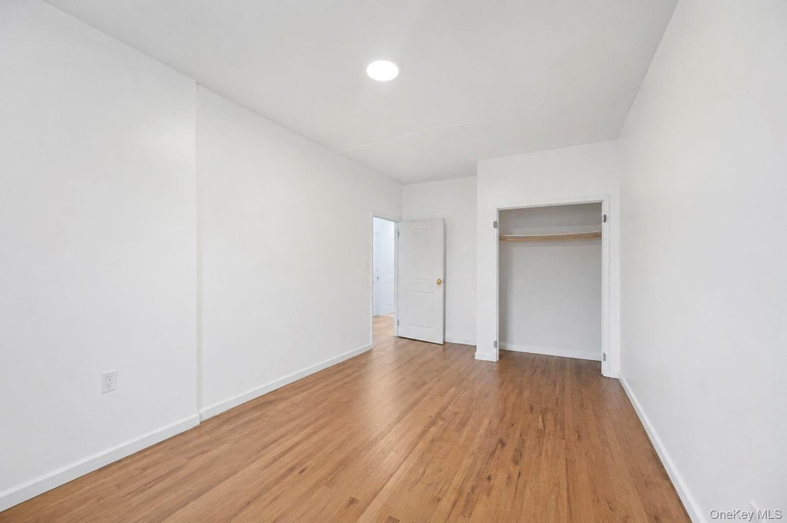 425 Barbey Street thumbnail 12
