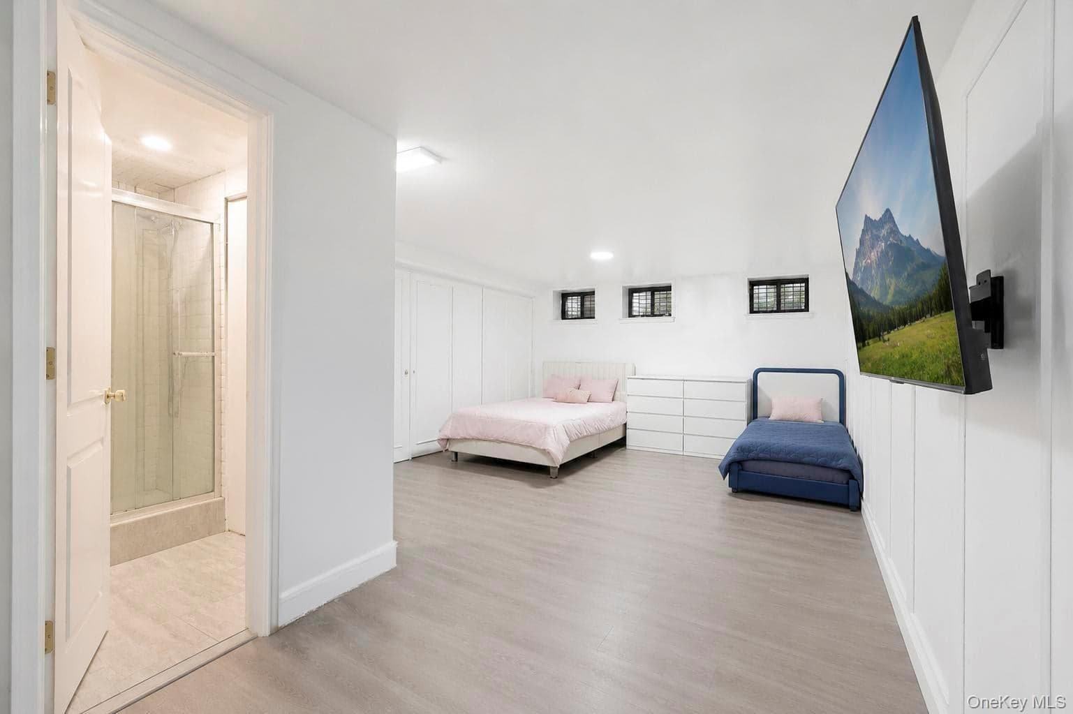 425 Barbey Street thumbnail 32