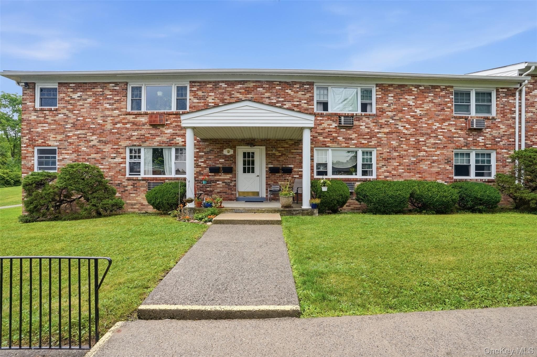 136 N Chestnut Street Unit: 9B, New Paltz