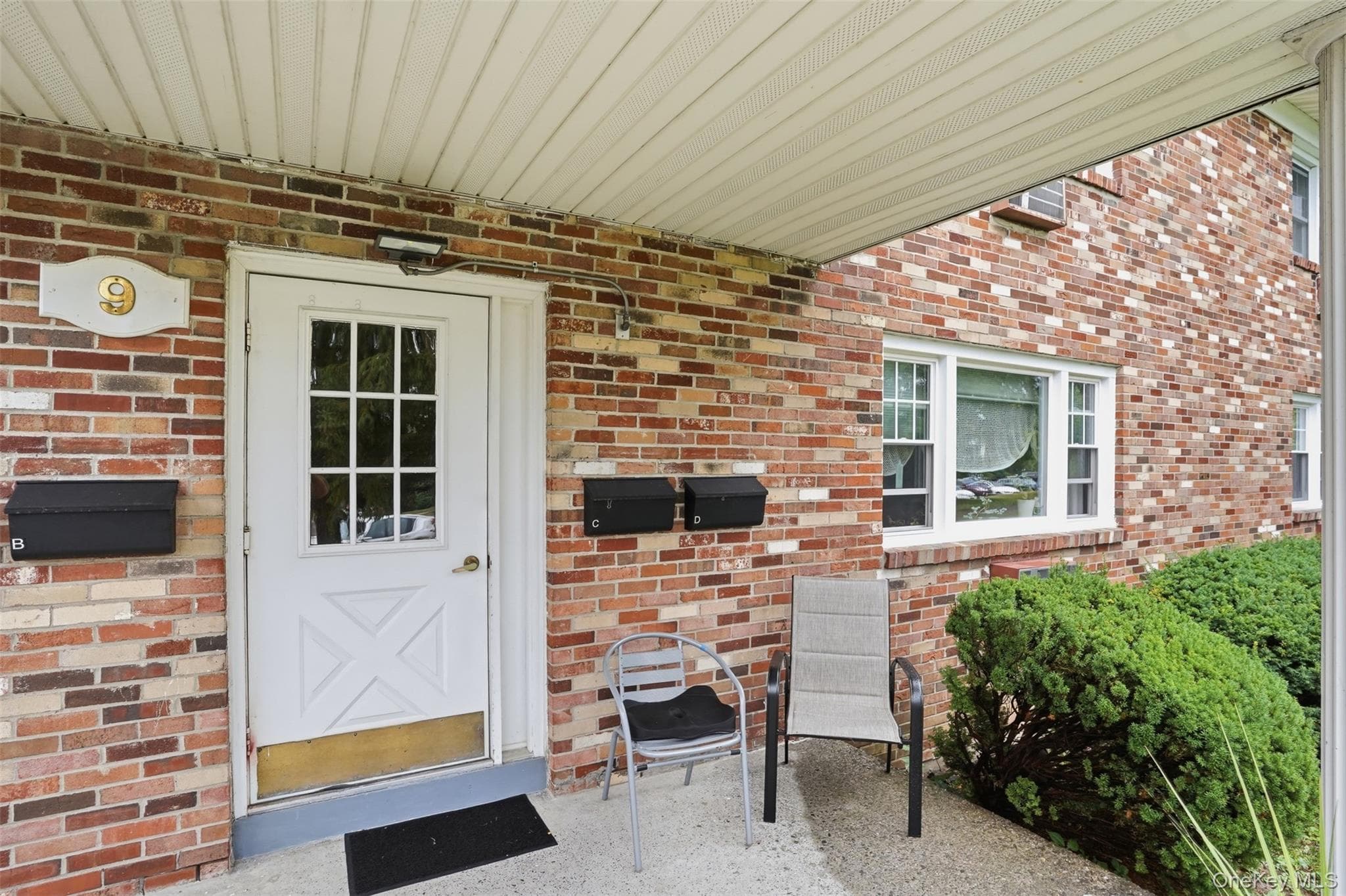 136 N Chestnut Street Unit: 9B thumbnail 3