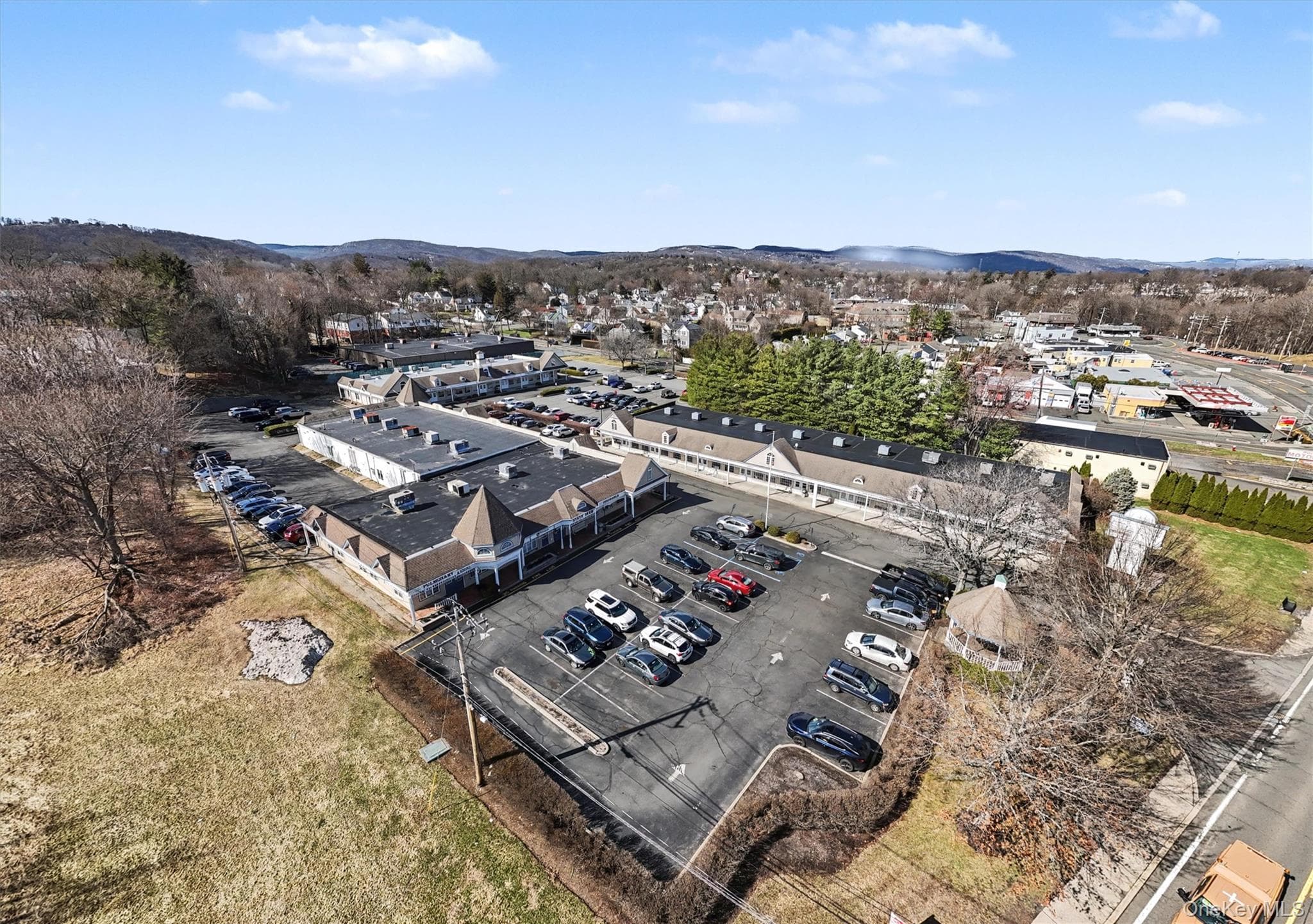 24-26 Liberty Square Mall thumbnail 6