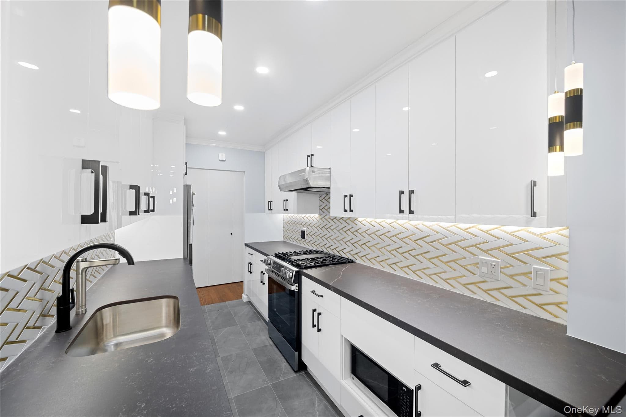 75-34 Bell Boulevard Unit: LF thumbnail 8