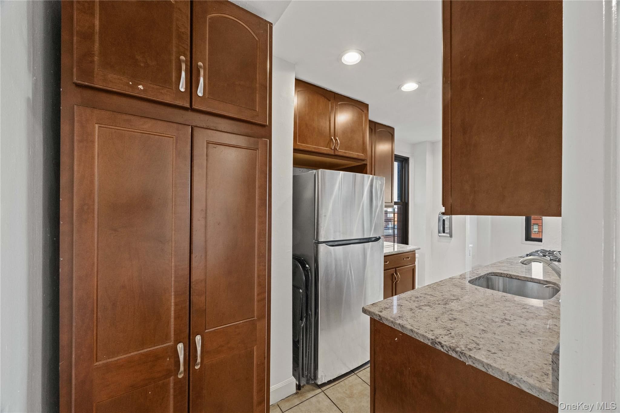 2835 Webb Avenue Unit: 9E thumbnail 20