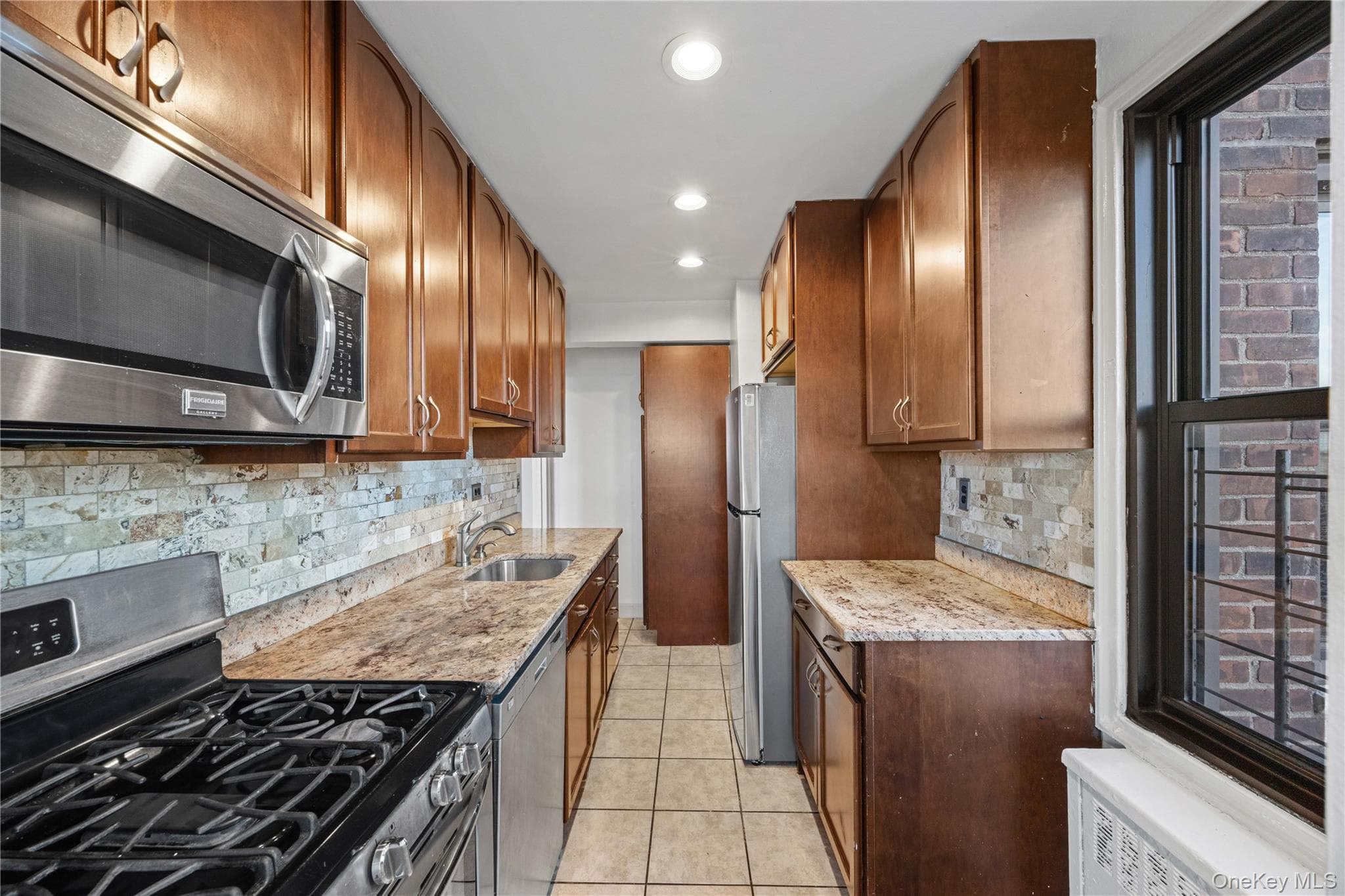 2835 Webb Avenue Unit: 9E thumbnail 17