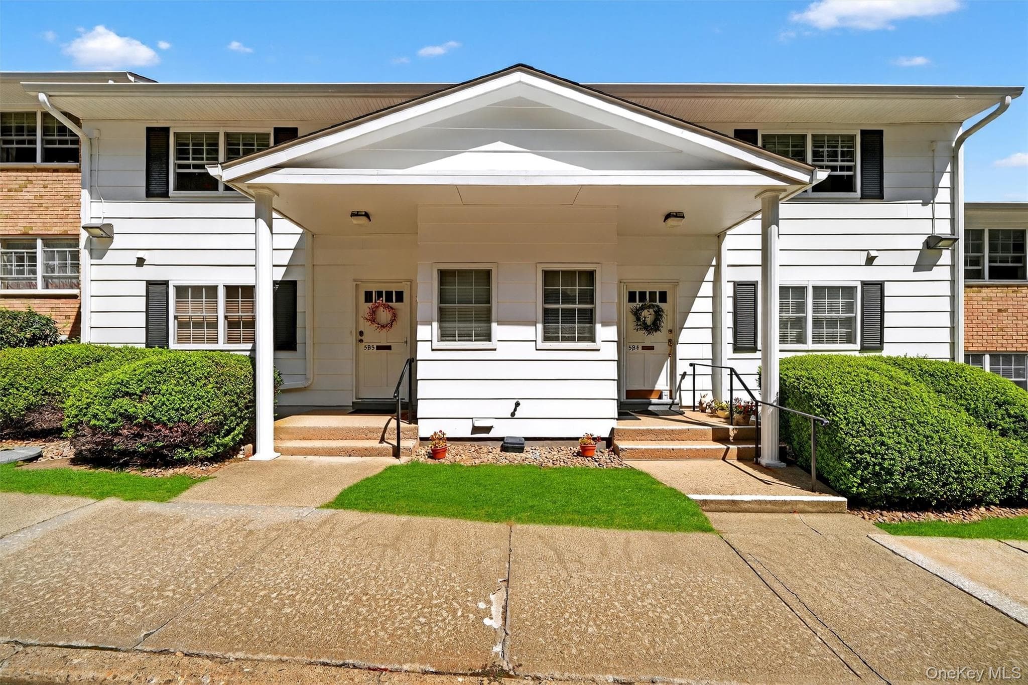 1840 Crompond Road Unit: 5C4 photo 1