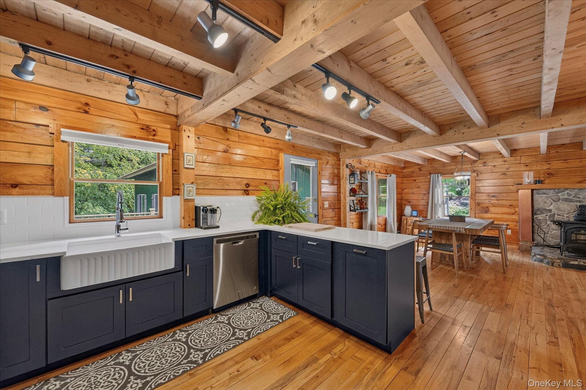 947 E Mountain Road thumbnail 6