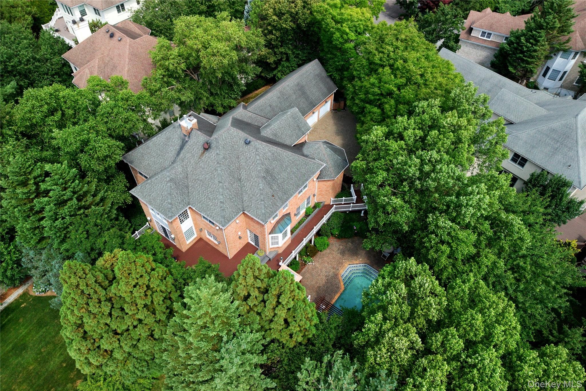63 Charney Court thumbnail 4