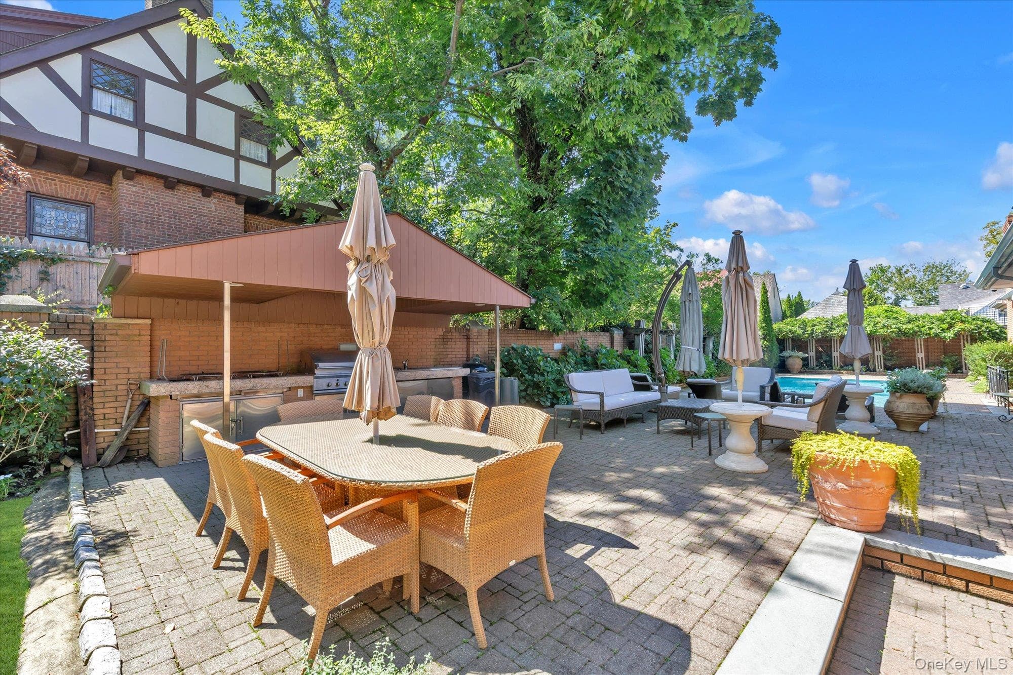 224 Beverly Road thumbnail 31