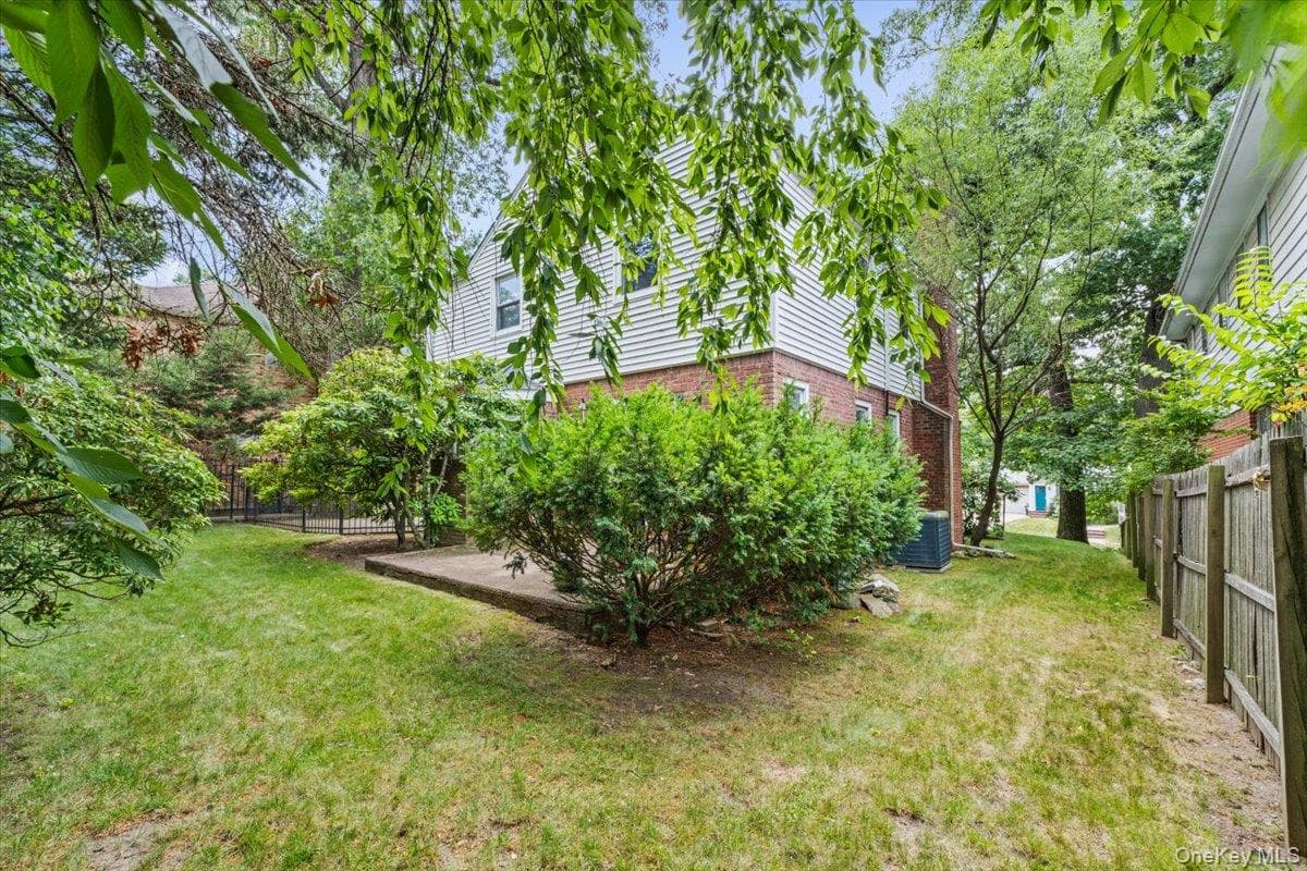 8507 Avon Street thumbnail 28