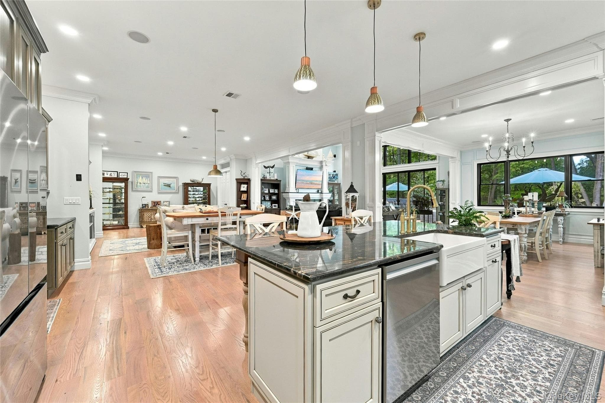 595 Moriches Road thumbnail 16