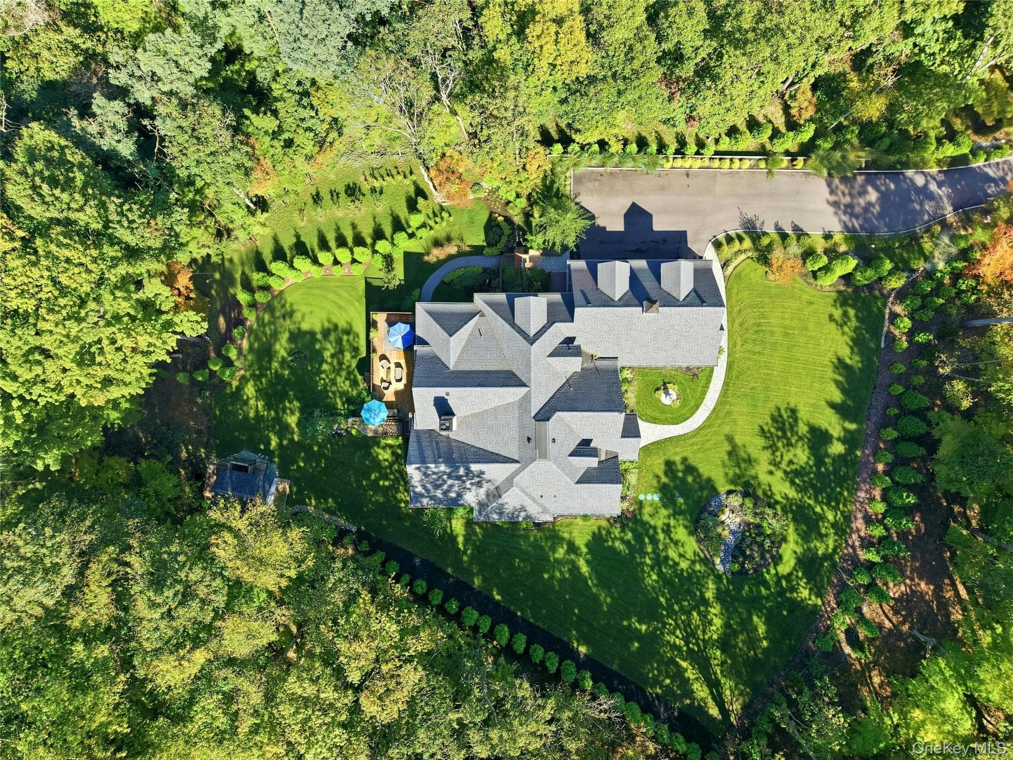 595 Moriches Road thumbnail 41