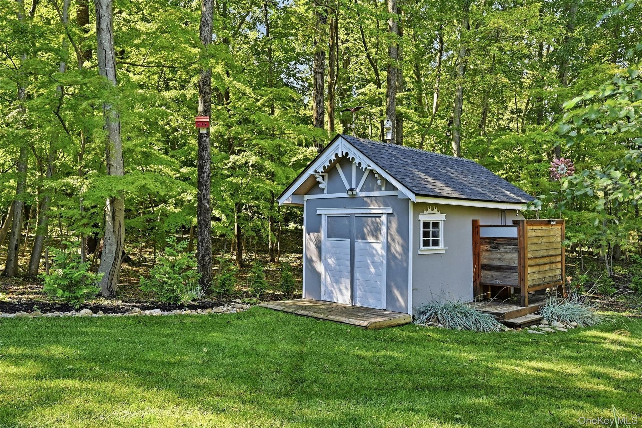 595 Moriches Road thumbnail 36