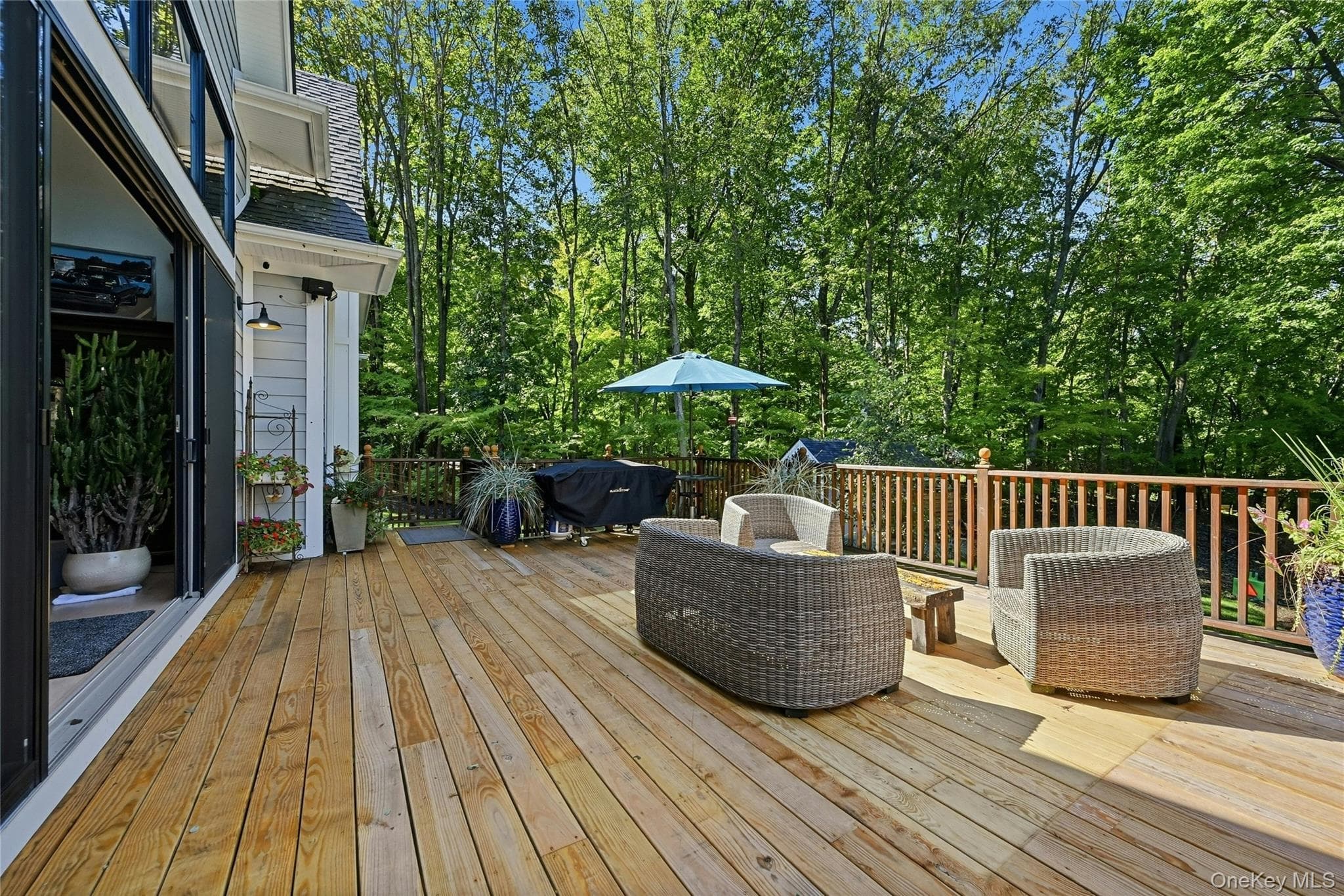595 Moriches Road thumbnail 30