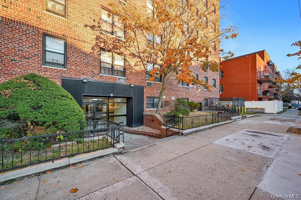 1040 Neilson Street Unit: 1C thumbnail 18