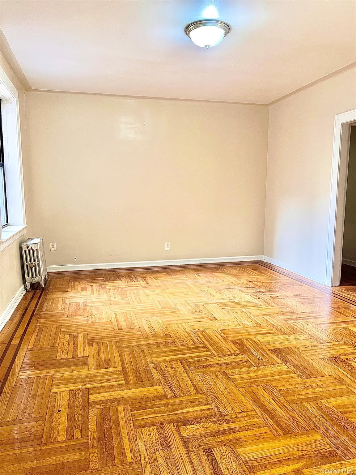 61-40 Saunders St St Unit: A12 thumbnail 2