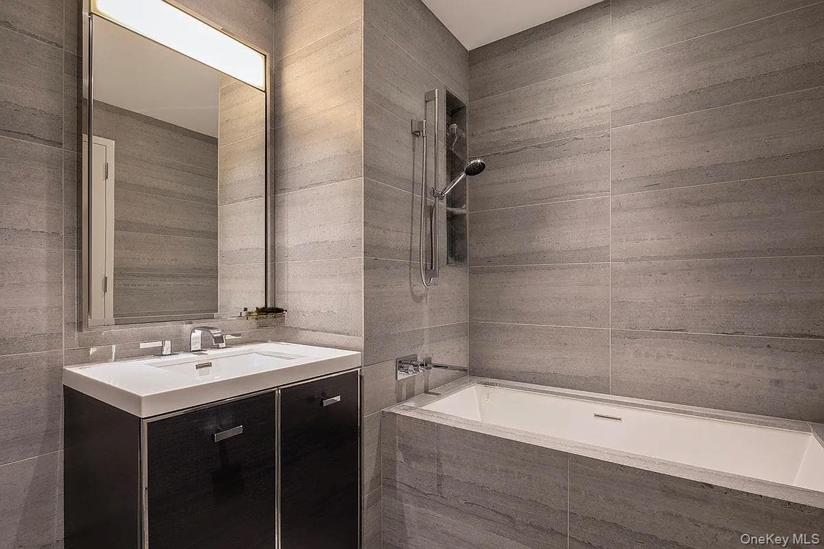 252 South Street Unit: 33N thumbnail 7