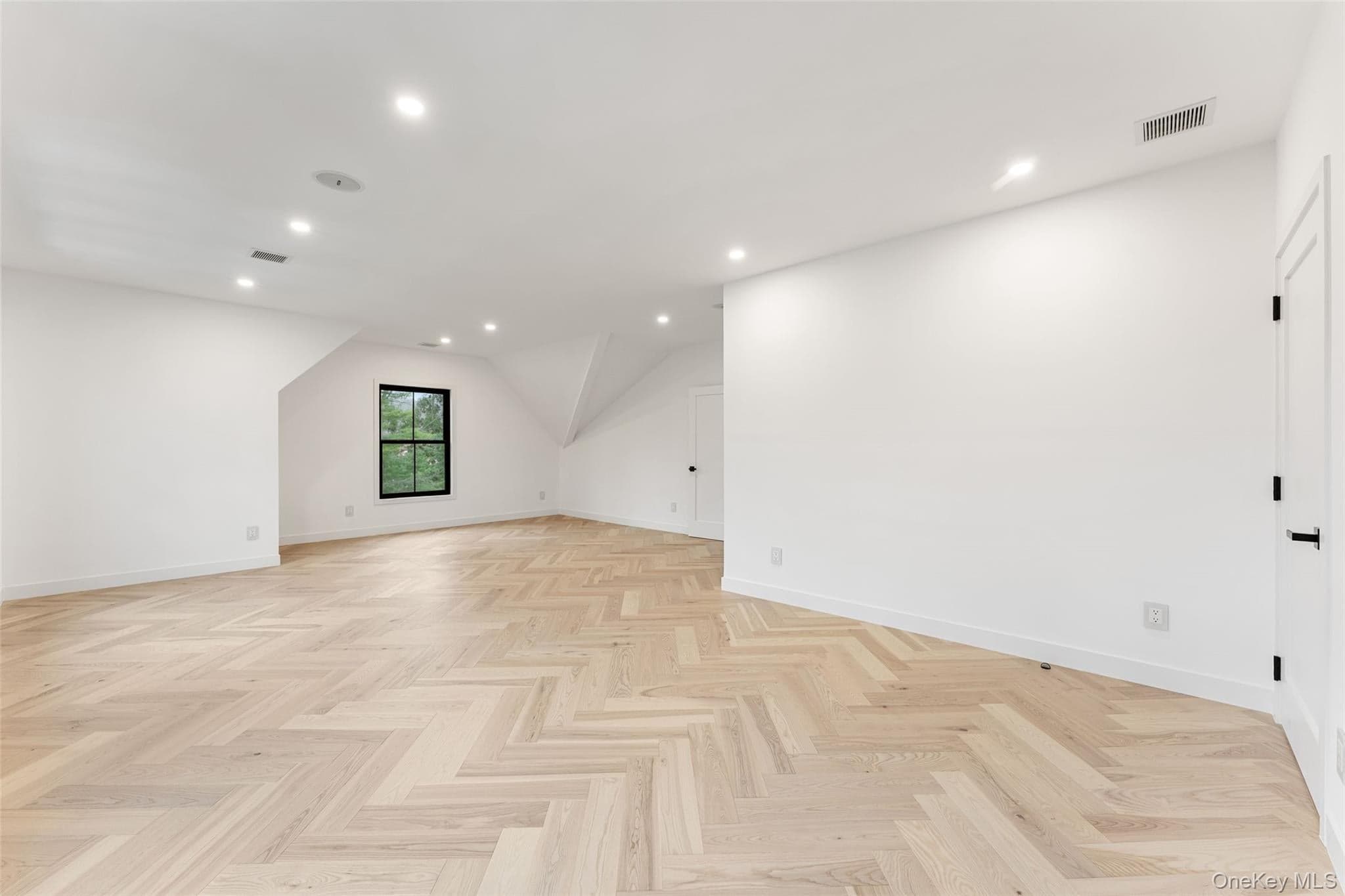 45 Pine Hill Drive thumbnail 32